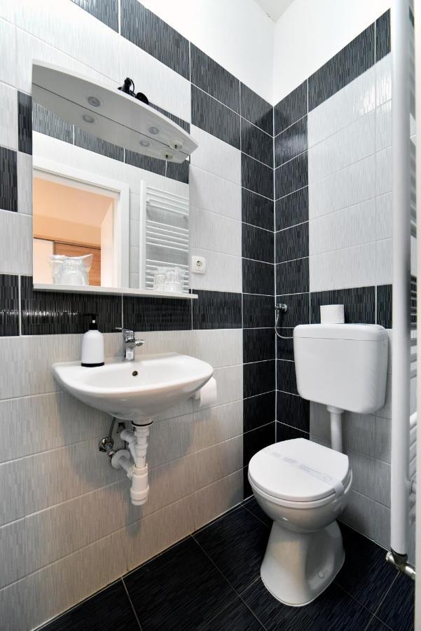Virtus Apartments And Rooms With Free Private Parking Zagreb Exterior foto