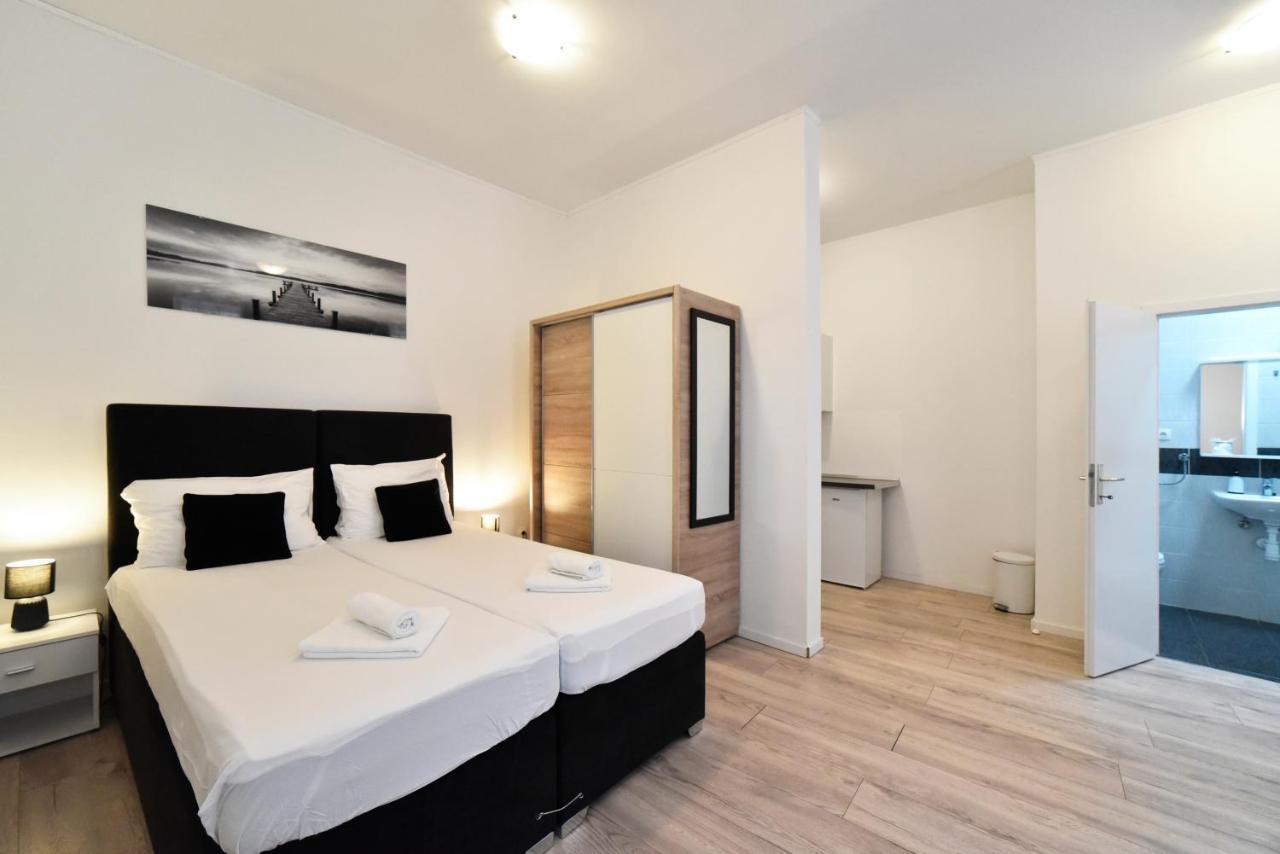 Virtus Apartments And Rooms With Free Private Parking Zagreb Exterior foto