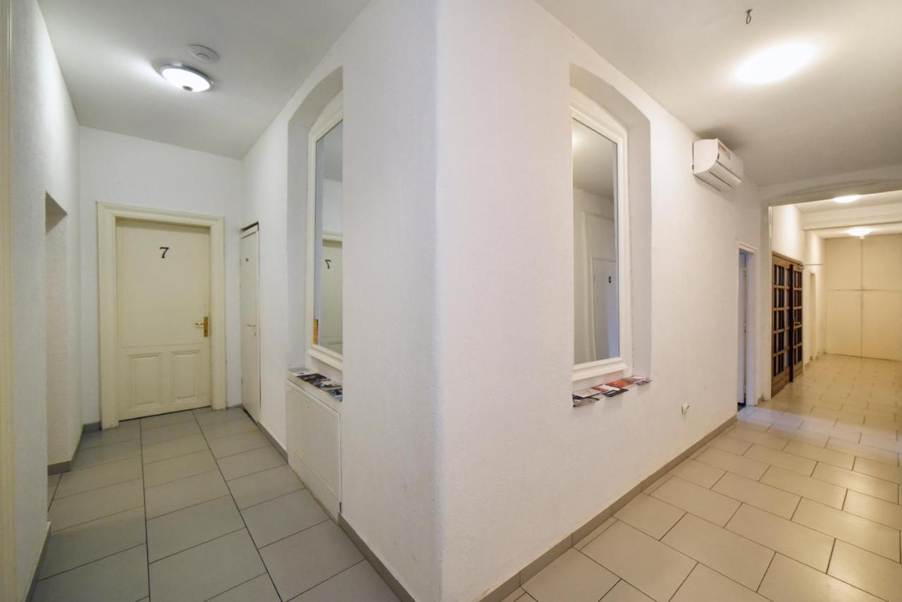 Virtus Apartments And Rooms With Free Private Parking Zagreb Exterior foto
